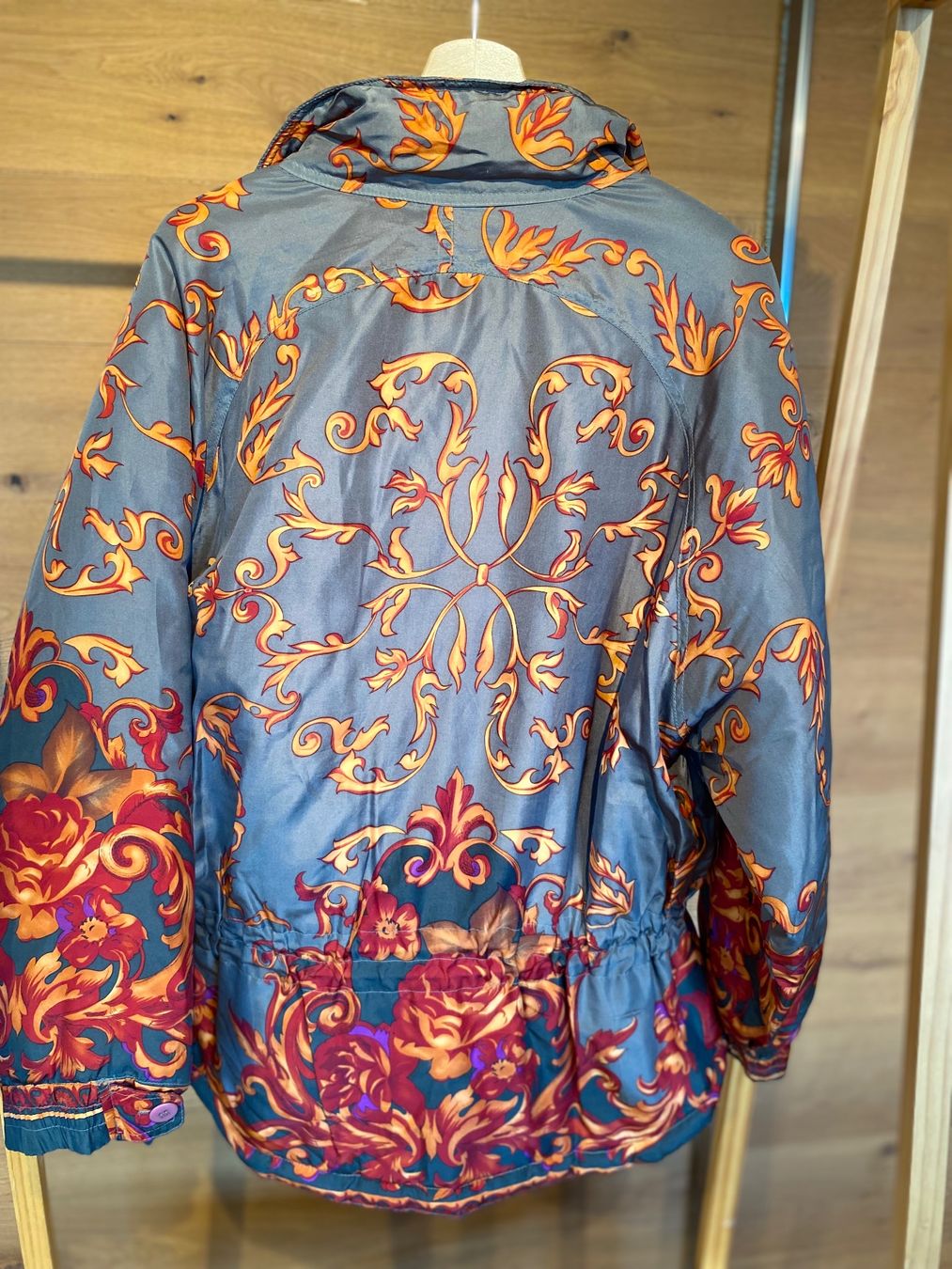 Giacche: Vintage Jacke aus 100% Seide von CL – Nuovo (secondo la descrizione) da Eggersriet venduto da VintageCouture86 1