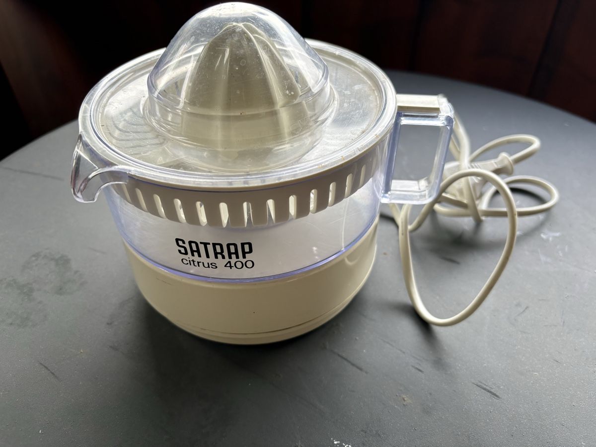 Elettrodomestici da cucina: Satrap 400, Zitruspresse – Usato da Sisseln AG venduto da art-dragoon