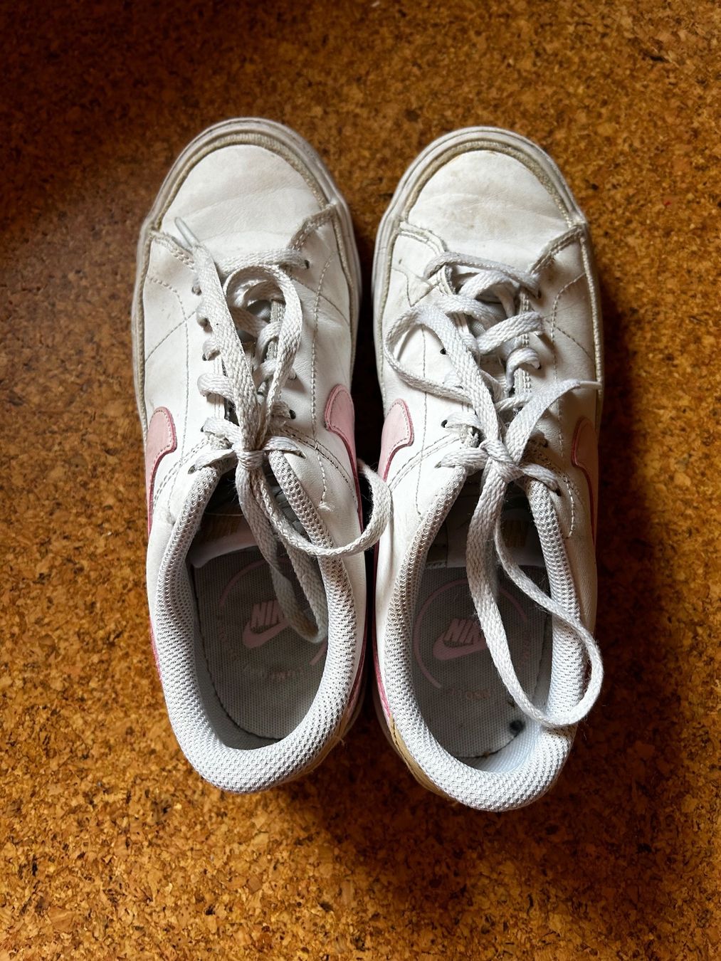 Nike Scarpe per ragazze: Nike Sneakers weiss rosa Mädchen – Usato da Dittingen venduto da Bellevista 4