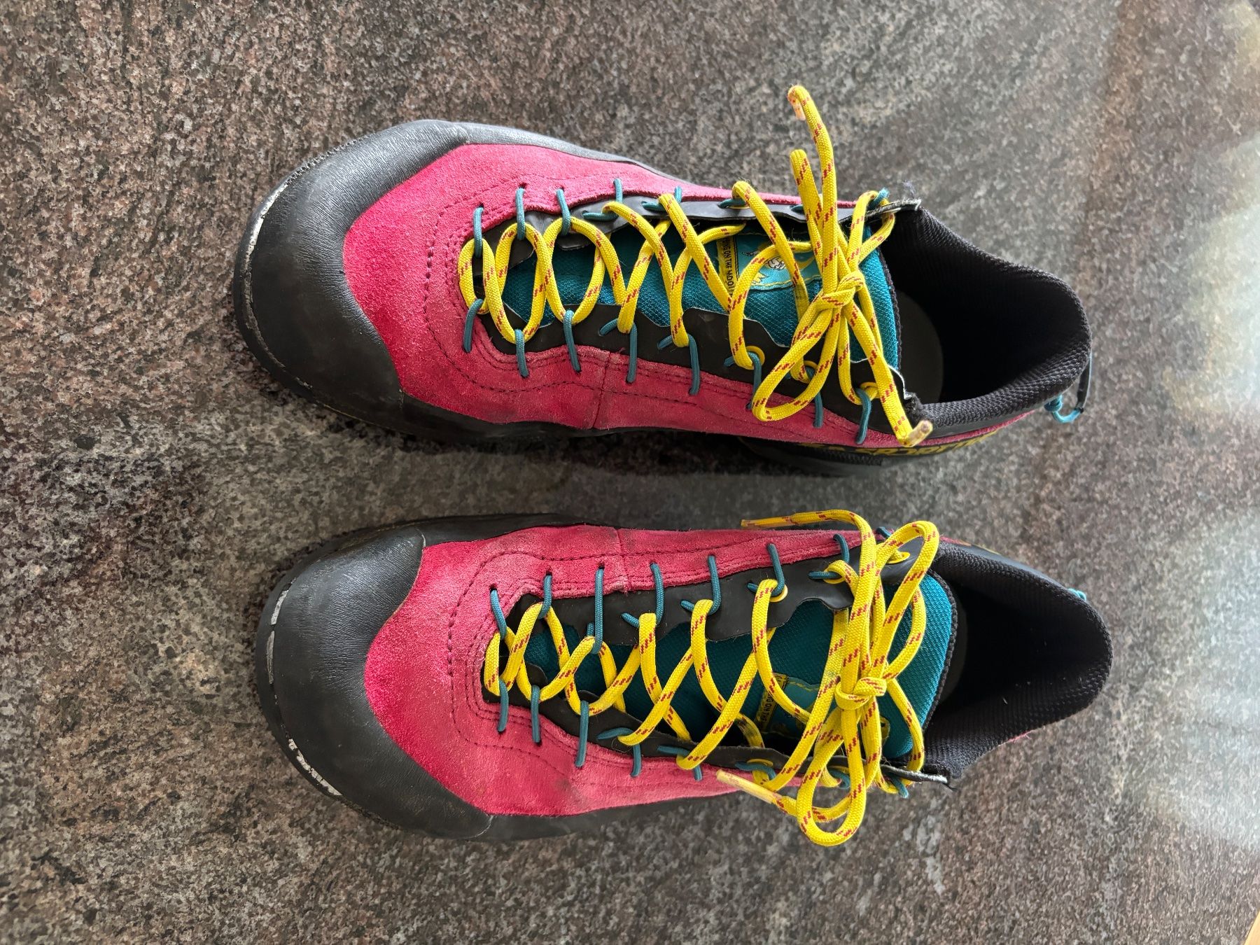 La Sportiva Scarpe da donna: La Sportiva Gr.40 – Difettoso da Hasliberg-Hohfluh venduto da hasliberg79