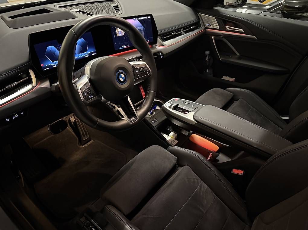 BMW Automobili: BMW iX 1 xDrive 30 – Usato da Oberlunkhofen venduto da Tinapolly 4