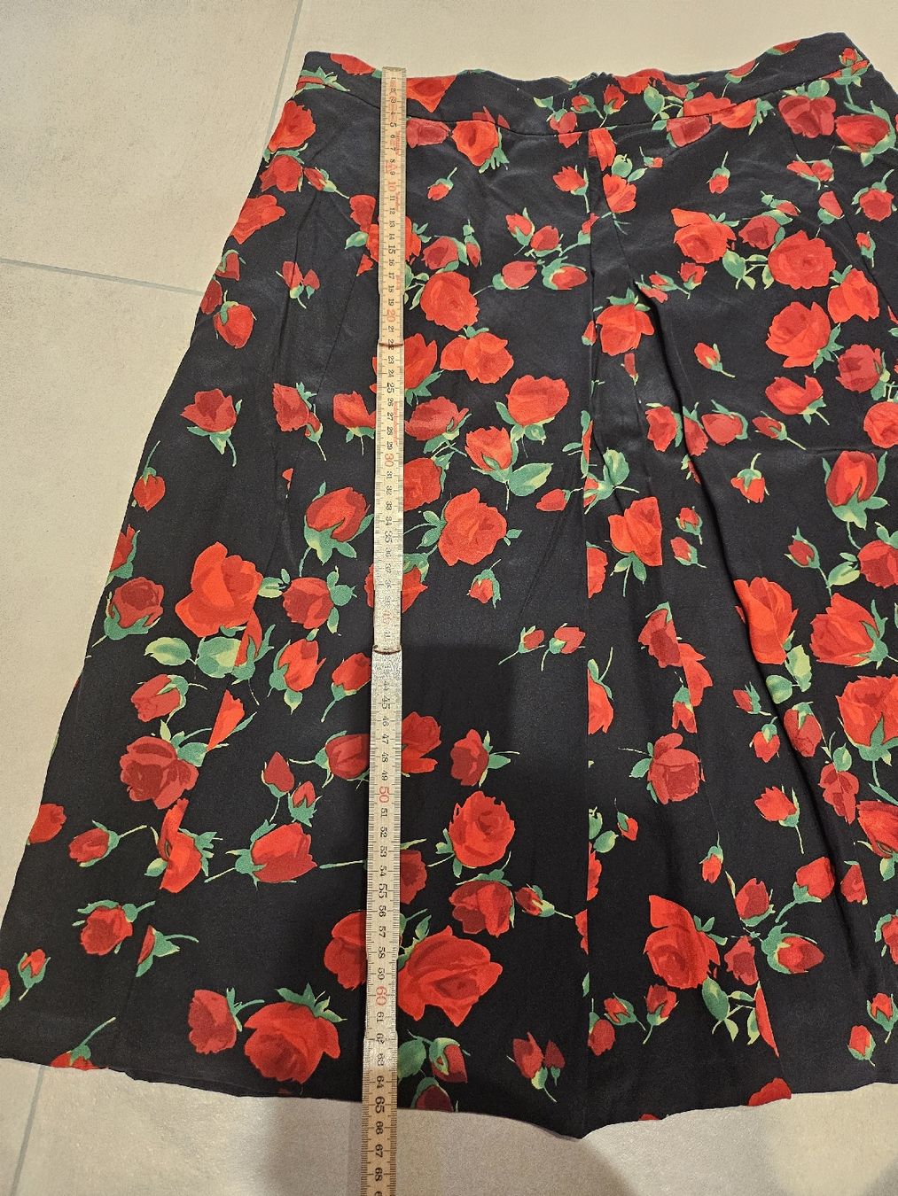 Gonne: Jupe mit Rosen gr.XL 100% Seide – Usato da Allschwil venduto da na.wi.90 5