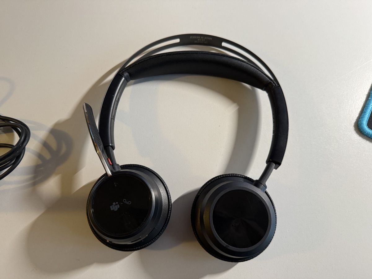 Kopfhörer: Poly Headset voyager Focus 2 neuwertiger Zustand – Neu (gemäss Beschreibung) aus Beromünster von Samuel97521 2