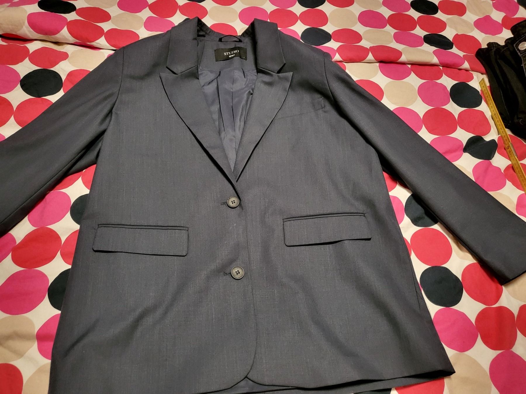 Only Jacken: Blazer only  gr L nie angezogen – Neu (gemäss Beschreibung) aus Dietikon von Eleda