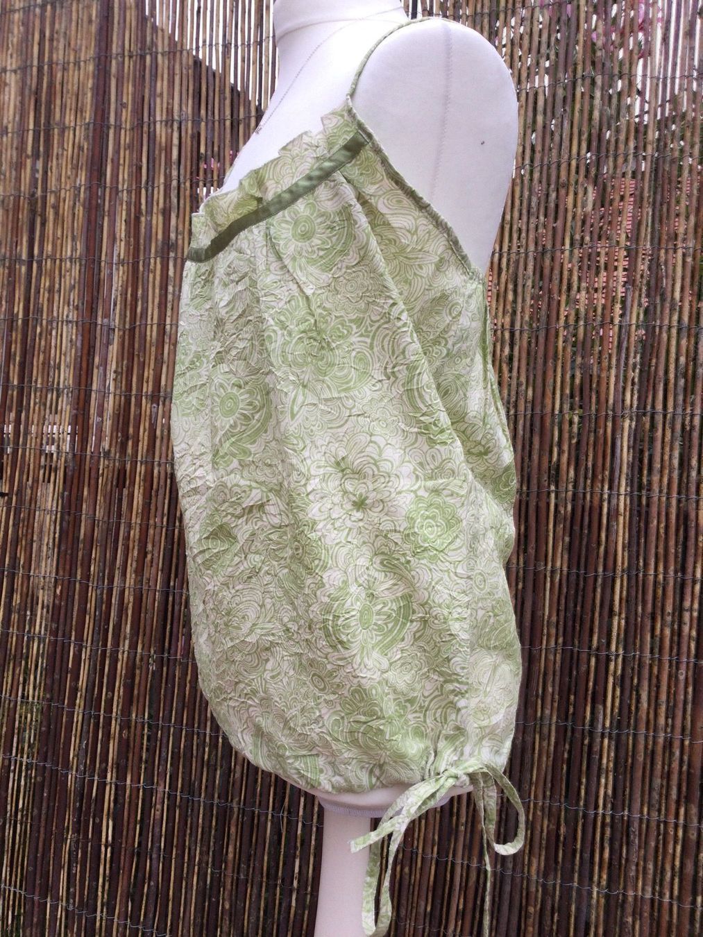 Tops: Top blanc motifs fleurs vertes – Neuf (Voir description) à Agiez par chouchanelle 3