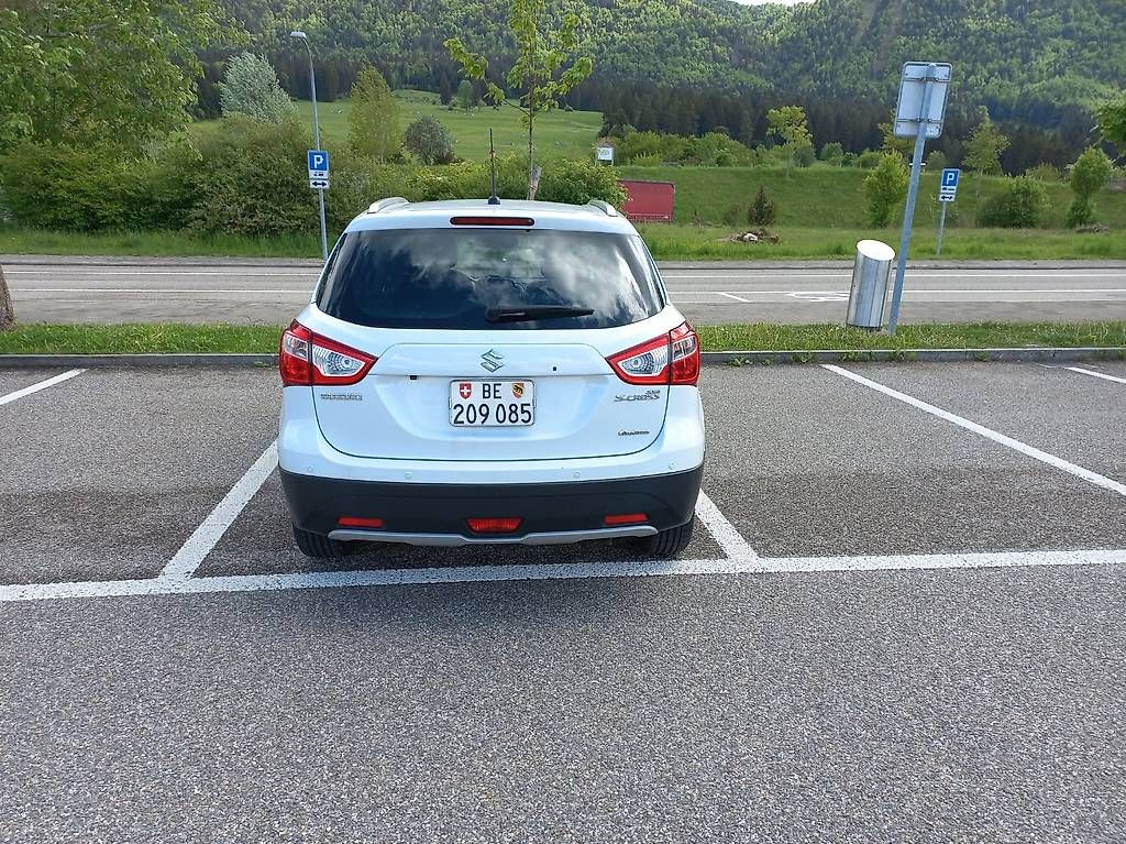Suzuki Automobili: Sehr guter Zustand – Usato da Sonceboz-Sombeval venduto da Kouadio 4