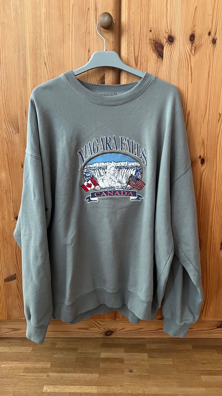 Pullover & Sweatshirts: Brandy Mellville Pullover – Gebraucht aus Bern von fra_6nbz