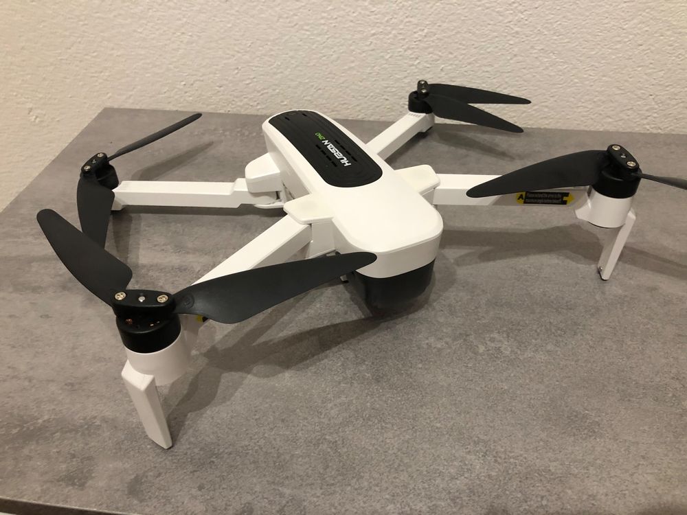 Hubsan H117S Zino 4K Foldable Drone - White | Kaufen auf Ricardo