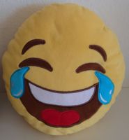 Plüschkissen / Zierkissen / Emoji lachen mit Tränen Ø 28 cm