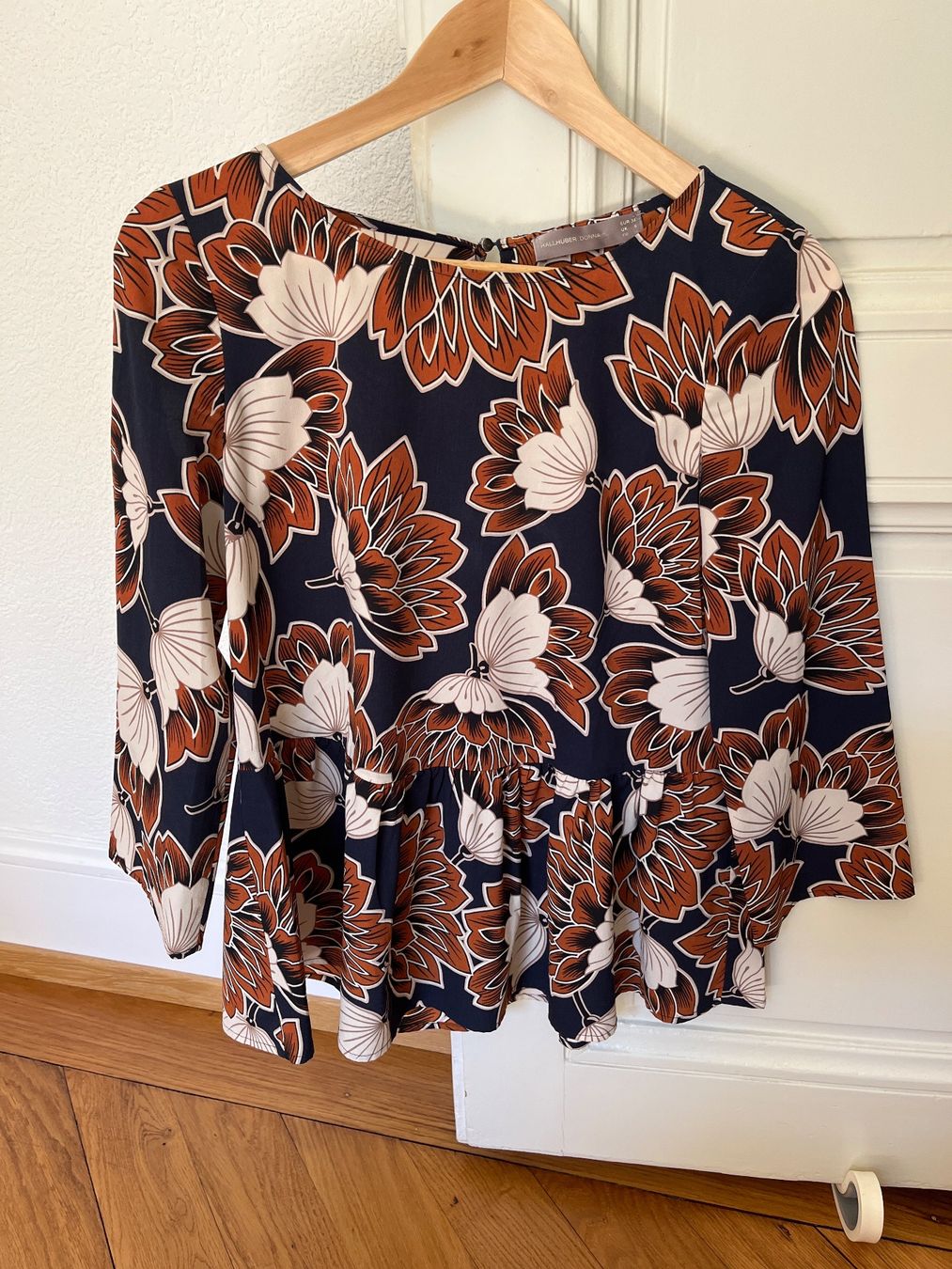 Hallhuber Blusen: Blouse Hallhuber – Gebraucht aus La Tour-de-Peilz von Enzo25cc