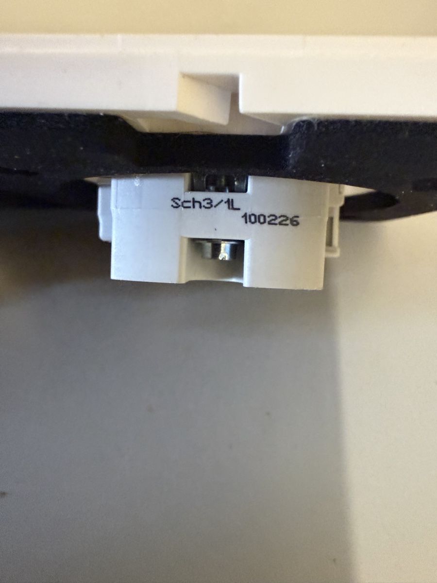 Feller Stecker: NUP kombination Schalter+ Steckdose  – Neu (gemäss Beschreibung) aus Zürich von papaplatte 4