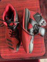 Basket Adidas Dual Threat, taille 38, parfait état!
