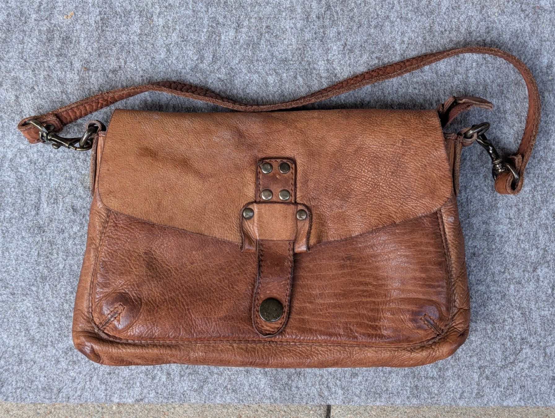 Borse da donna: Umhaengetasche Leder braun Aimee Damen – Usato da Herisau venduto da apo_bxx7