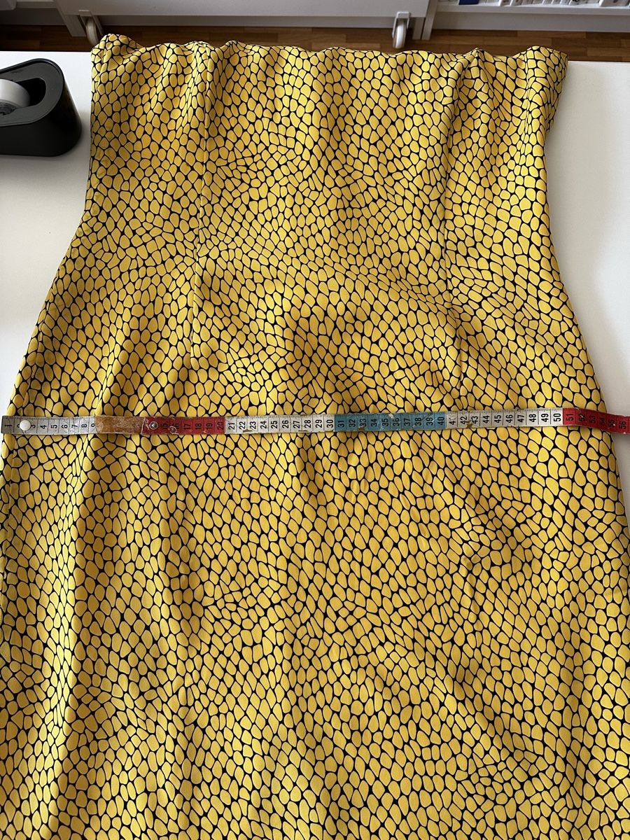 Vestiti: Robe jaune sans manches imprimé serpent taille 40 42 – Usato da Châtelaine venduto da Alexandra.jankowski 8