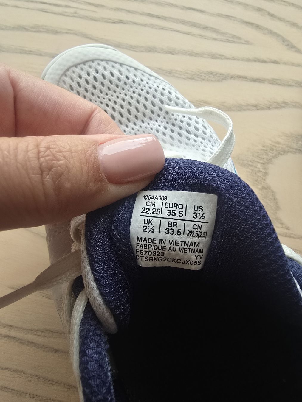 Asics Scarpe da uomo: Asics Hallenturnschuh – Usato da Stettlen venduto da MissFinti 2