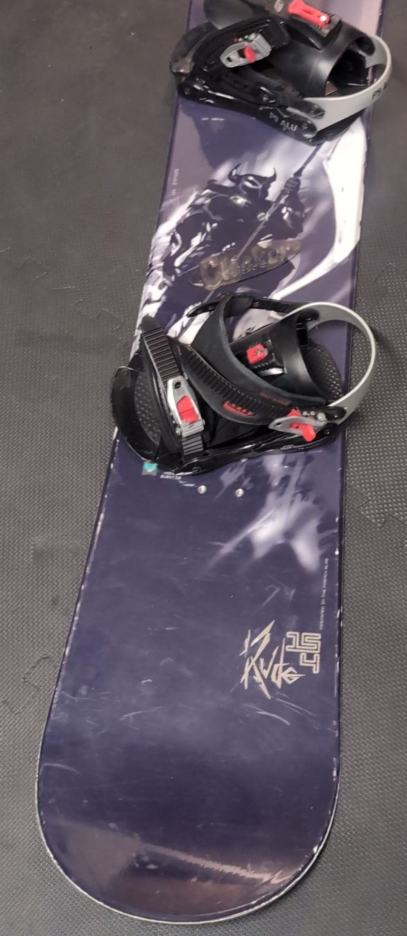 Salomon Board: Snowboard mit Bindung Salomon – Usato da Densbüren venduto da Erratic1988