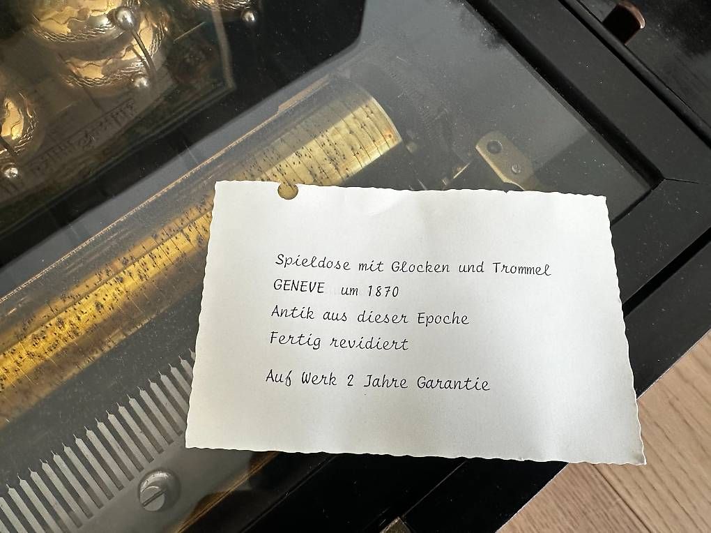 Carillon: Schweizer Walzenspieldose mit Glocken und Trommeln – Usato da Zürich venduto da cos_2bsd 3