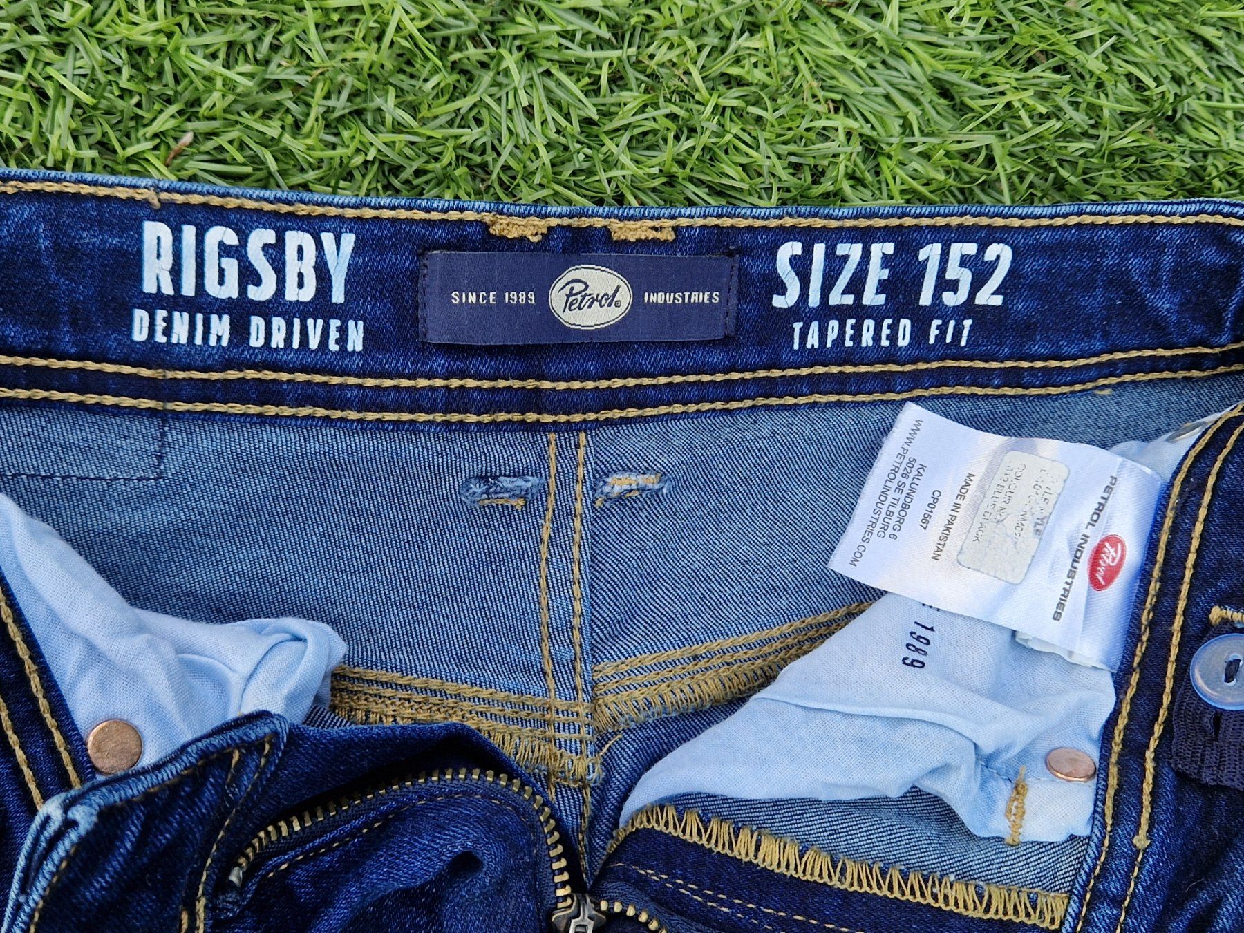 Hosen: Mädchen Jeans dunkelblau Grösse 152 – Gebraucht aus Galgenen von Sisipus 1
