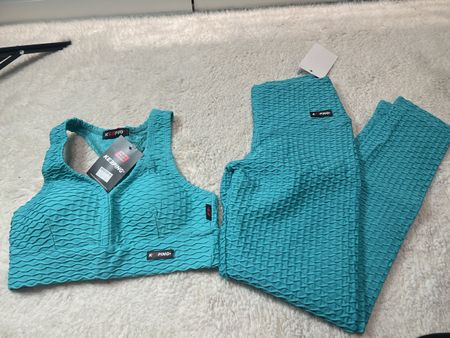 Ensemble turquoise gainant Neuf Taille S push up