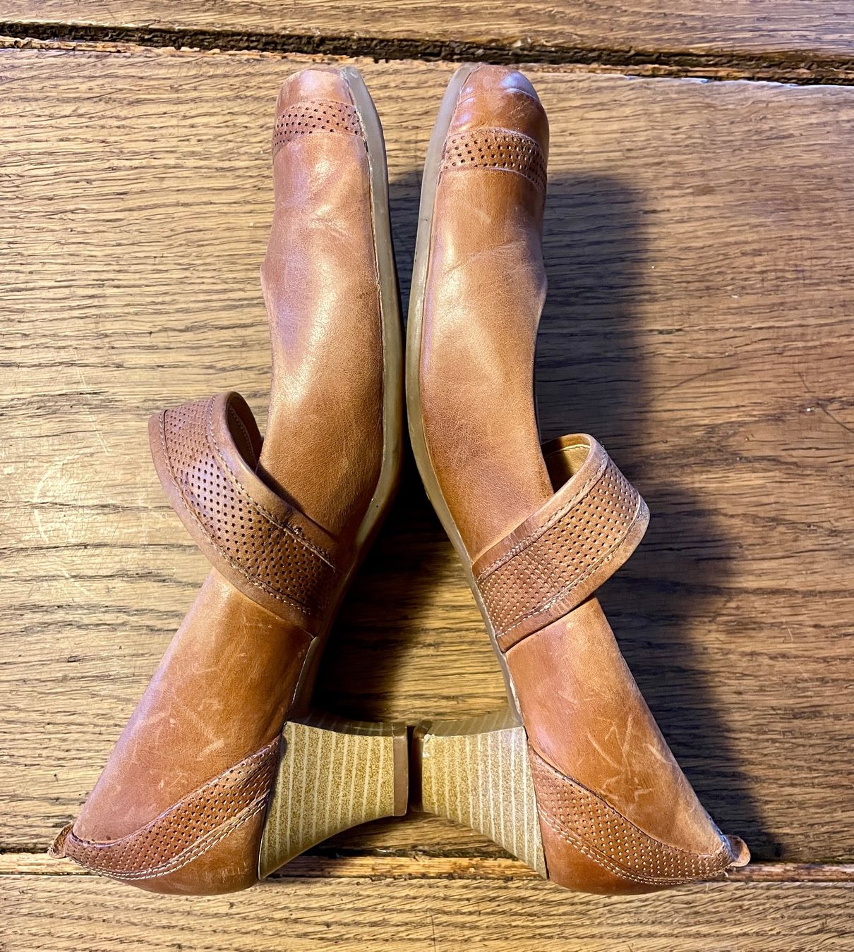 Scarpe da donna: Pumps / Absatzschuhe hellbraun, Gr. 39, Echtleder – Usato da Gümligen venduto da soleil149 2