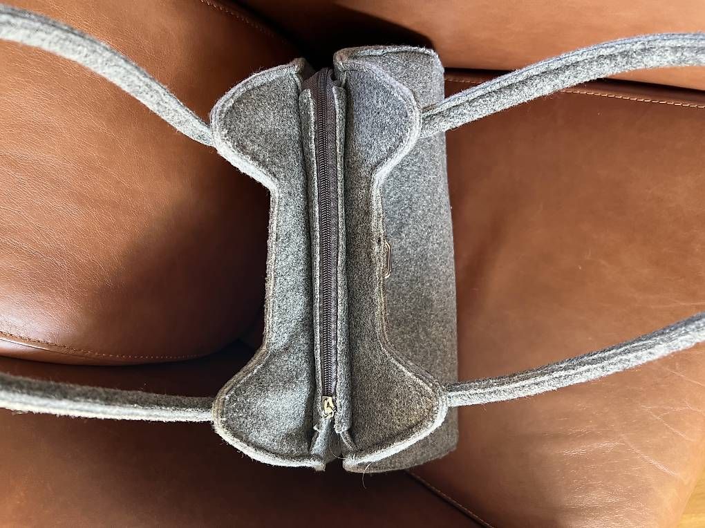 Taschen für Damen: Handtasche grau Filz – Gebraucht aus Saas im Prättigau von cla_289l 1