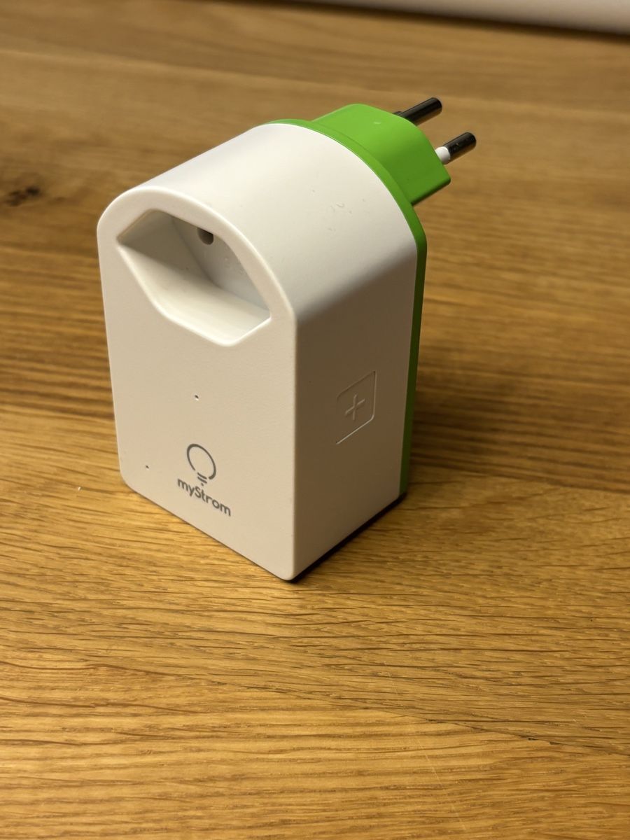 myStrom Laufwerke & Adapter: myStrom AG Stecker SW2-WIFI – Gebraucht aus Buchrain von col_r8xc