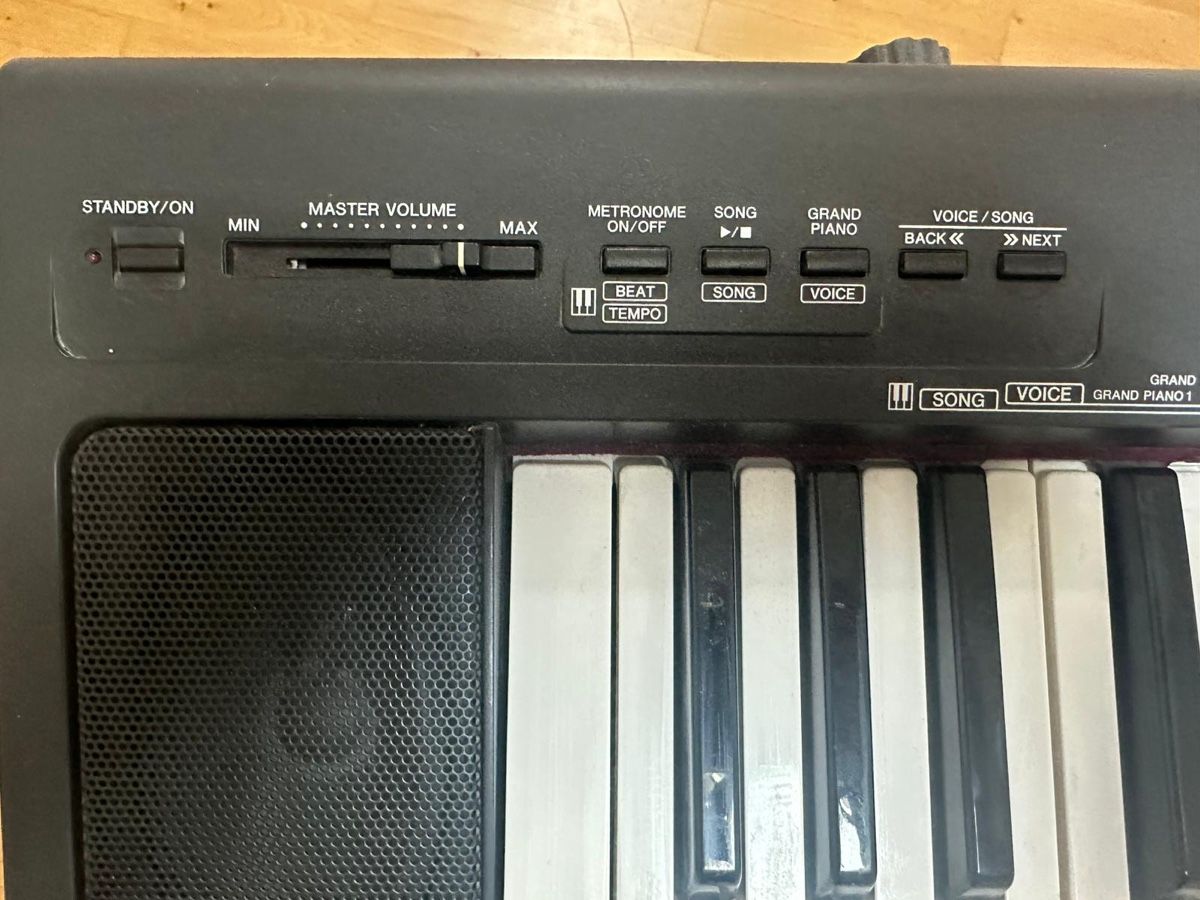 Yamaha Strumenti musicali: Verkaufe Piano Yamaha NP-30 – Usato da Adliswil venduto da jul_mn8d 6