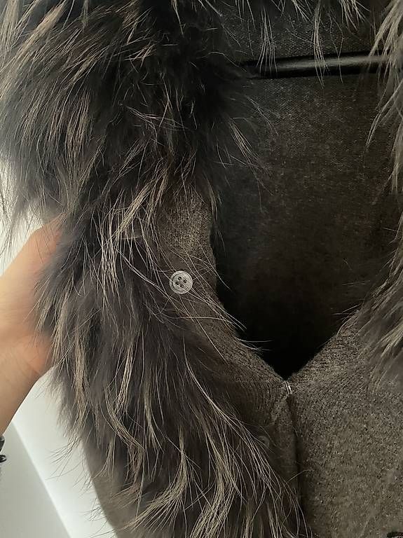 Giacche: Wolle-/Kaschmirjacke mit Pelzkragen – Usato da Zürich venduto da Lara.01 1
