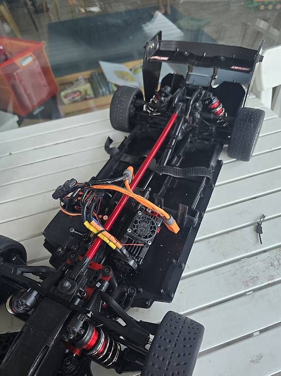 Arrma Modellismo RC: ARRMA LIMITLESS BATTERIE Ladegerät Speedrun – Usato da Lenzburg venduto da ziomtk 3