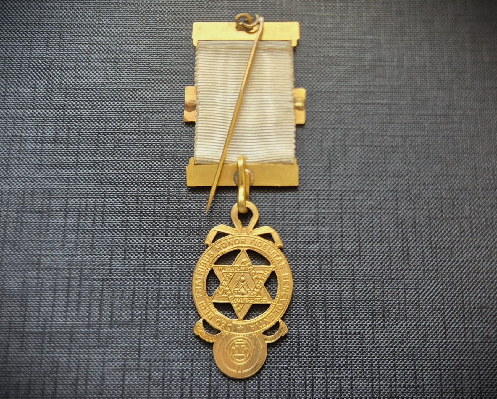 Placchette & Badge: alter englischer Freimaurer-Orden – Usato da Zürich venduto da brinkosos 3