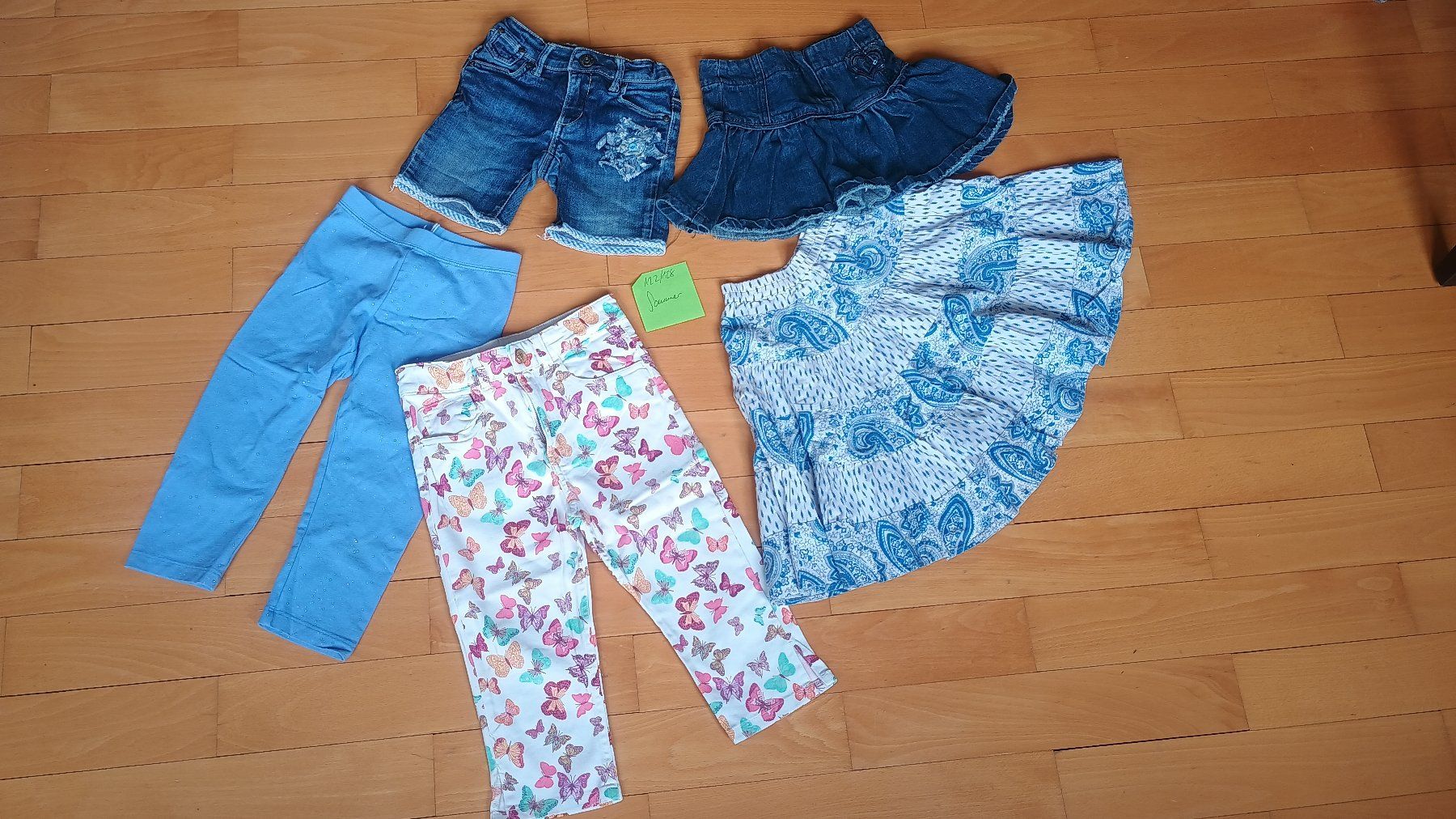 Lotti & Set di vestiti: Mädchen Kleiderpaket Gr. 122/128 – Usato da St. Gallen venduto da takalusu 1