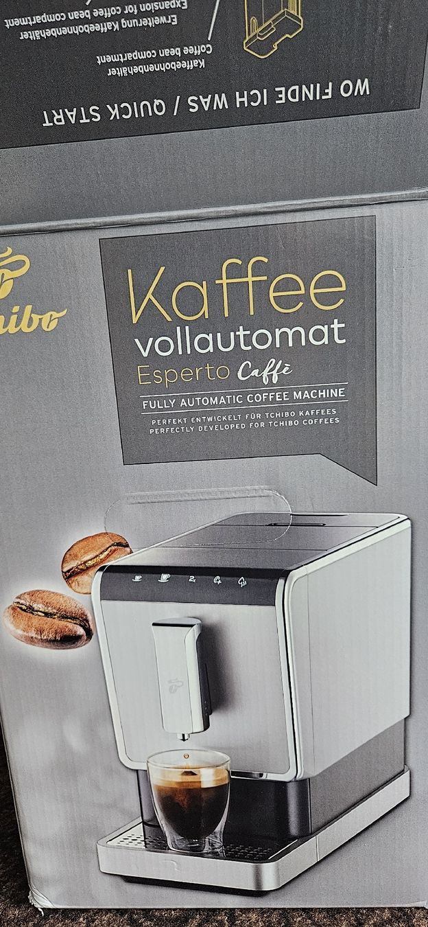 Macchine per caffè & Macchine per espresso: Tchibo Kaffeevollautomat Esperto Caffé – Usato da Zug venduto da AryaThrons