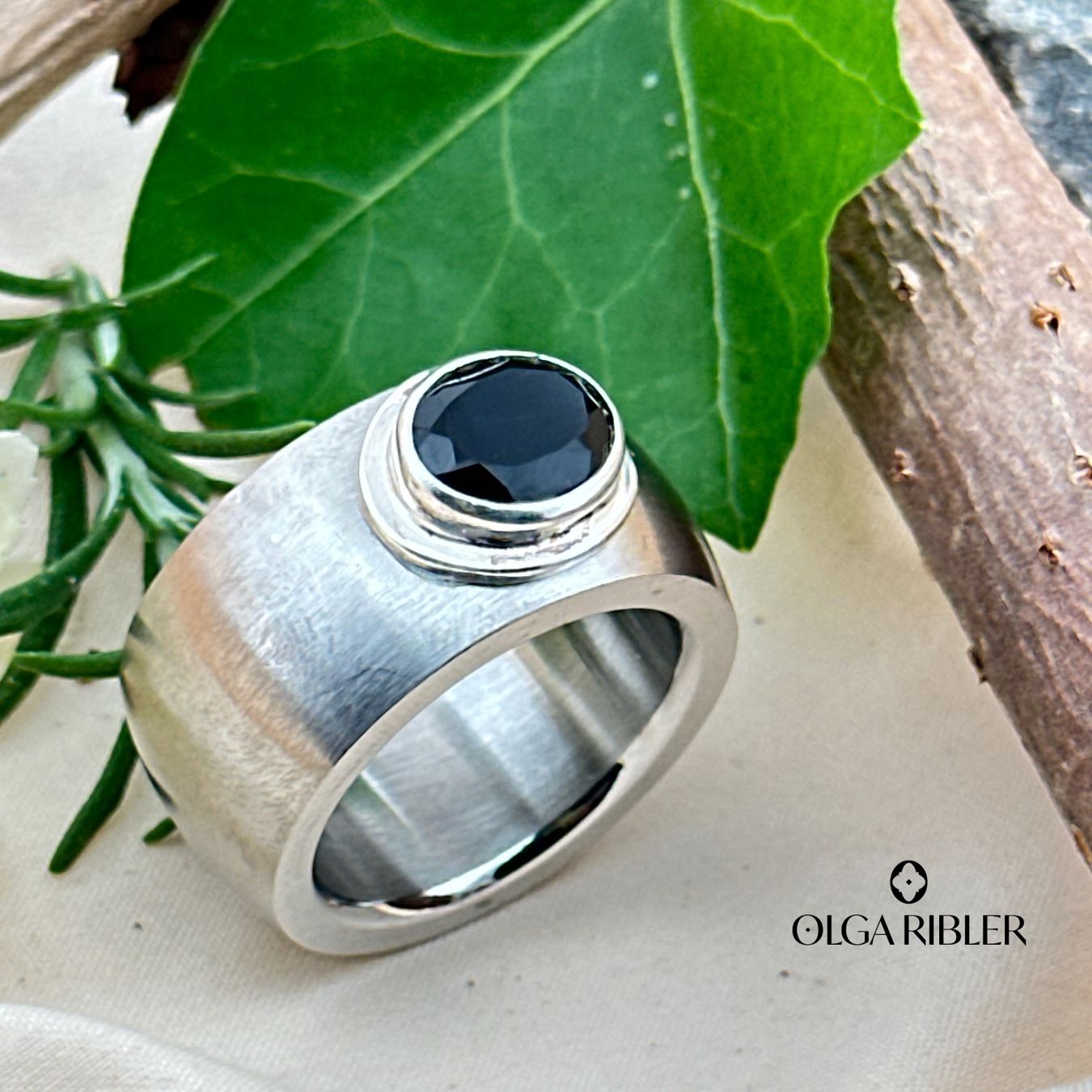 Olga Ribler Anelli: Edelstahlring mit Onyx, Gr. 62 – Nuovo (secondo la descrizione) da Luzern venduto da MonikaS03 5