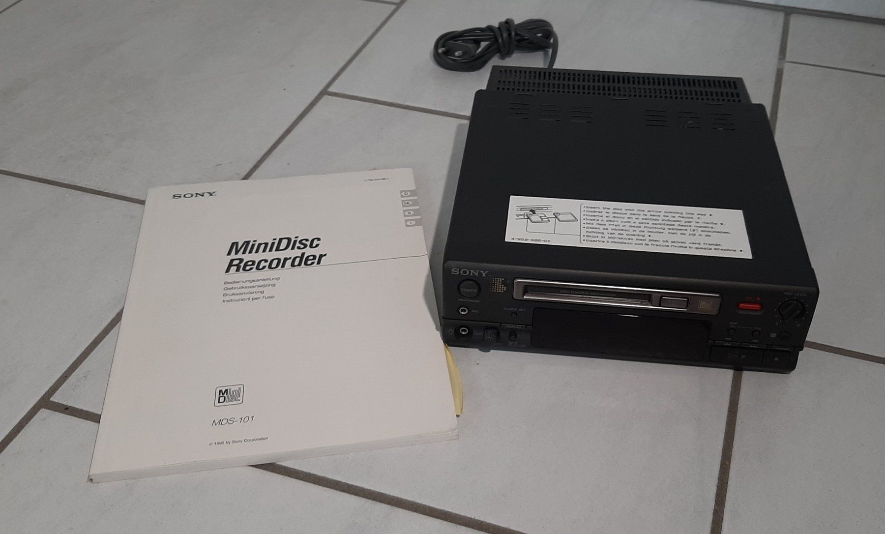 Sony Minidisc: SONY MDS-101 MiniDisc Recorder – Defekt aus Wangen SZ von Chhue