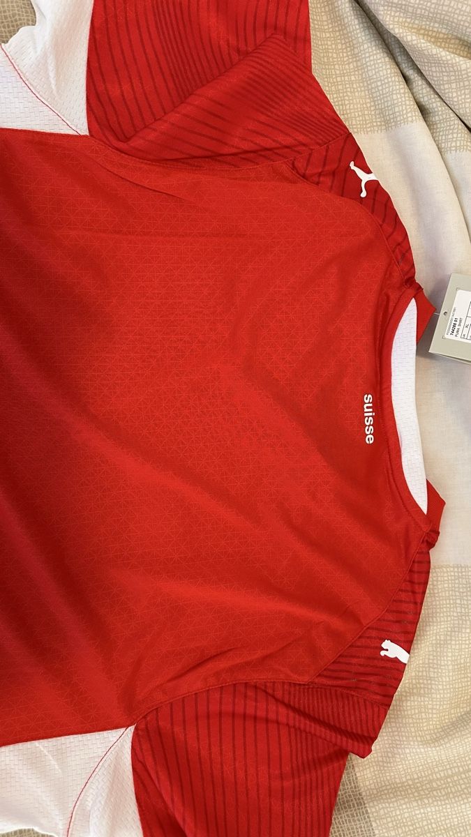 Puma Canottiere & Pantaloni: Switzerland Jersey World Cup 2026 – Nuovo e nell'imballaggio originale da Oberrieden venduto da jon_5cl2 5
