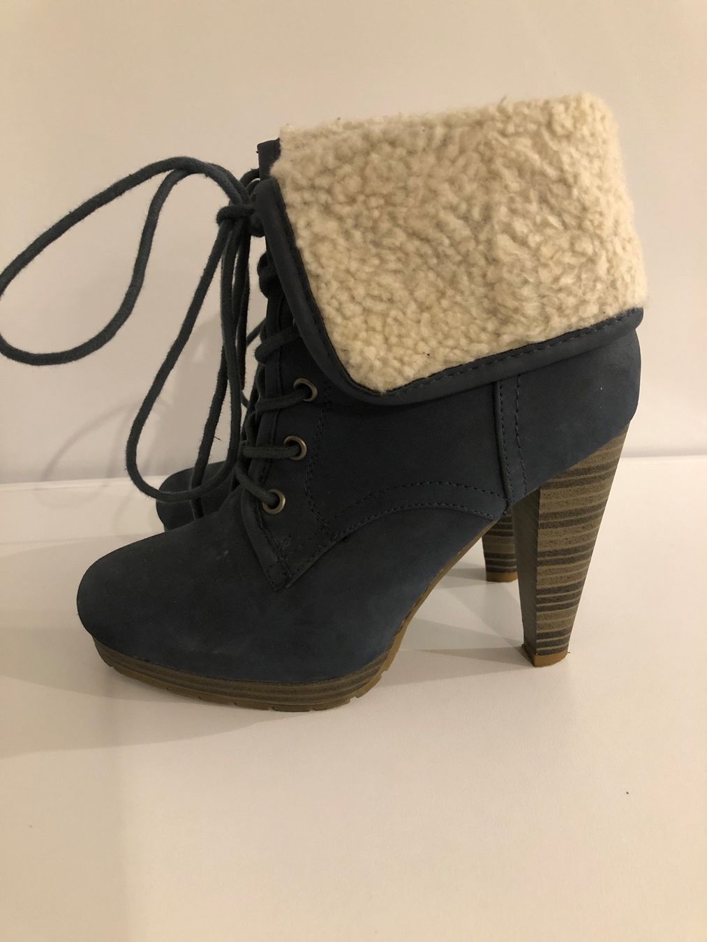 Scarpe da donna: Stiefeletten, Boots, Stiefel Gr.37 – Nuovo (secondo la descrizione) da Oberwil b.Büren venduto da holzschnitzu