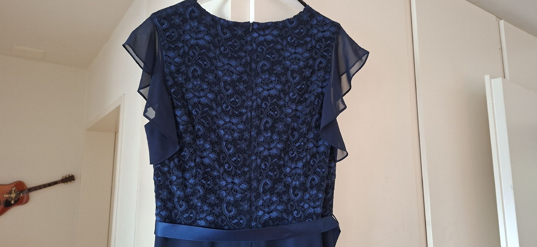 Robes: Kleid – Neuf (Voir description) à Effretikon par dal_ghz5 4
