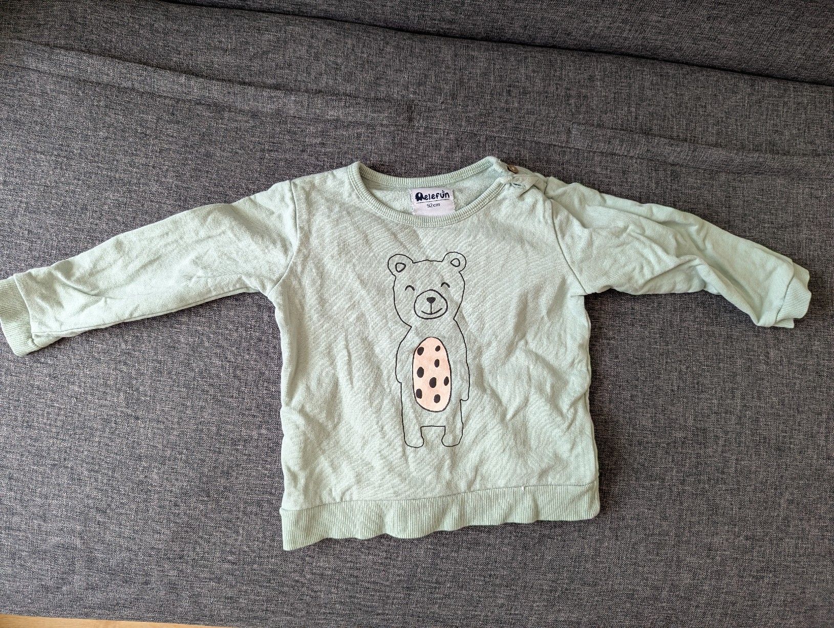 Maglioni & Felpe: 3 Sweatshirts, Grösse 92 cm – Usato da Zofingen venduto da Droni_A 4