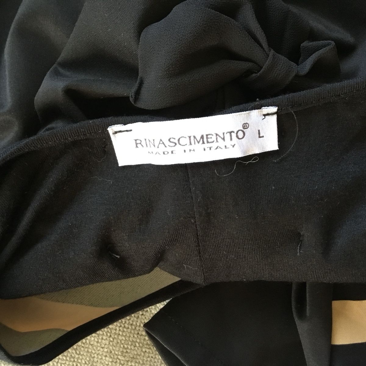 Vestiti: RINASCIMENTO robe 👗 L  – Usato da Fribourg venduto da ficelle_de_luge 5