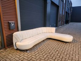de Sede 1064 (lounge)Sofa in Select 2413 snow by Hugo de Rui