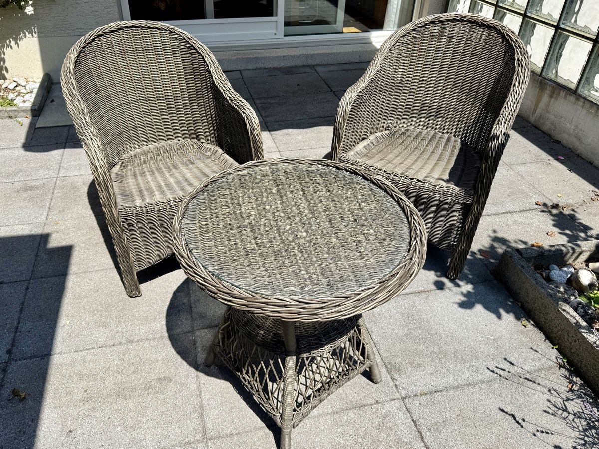 Viplounge Poltrone: Garten-Bistro Set – Usato da Langnau am Albis venduto da ursbjoern