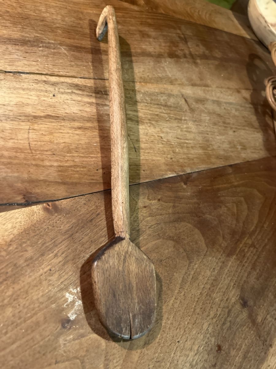 Articoli in legno: antike handgeschnitzte Kelle aus hartem Holz – Usato da Wila venduto da Fritz-Wila