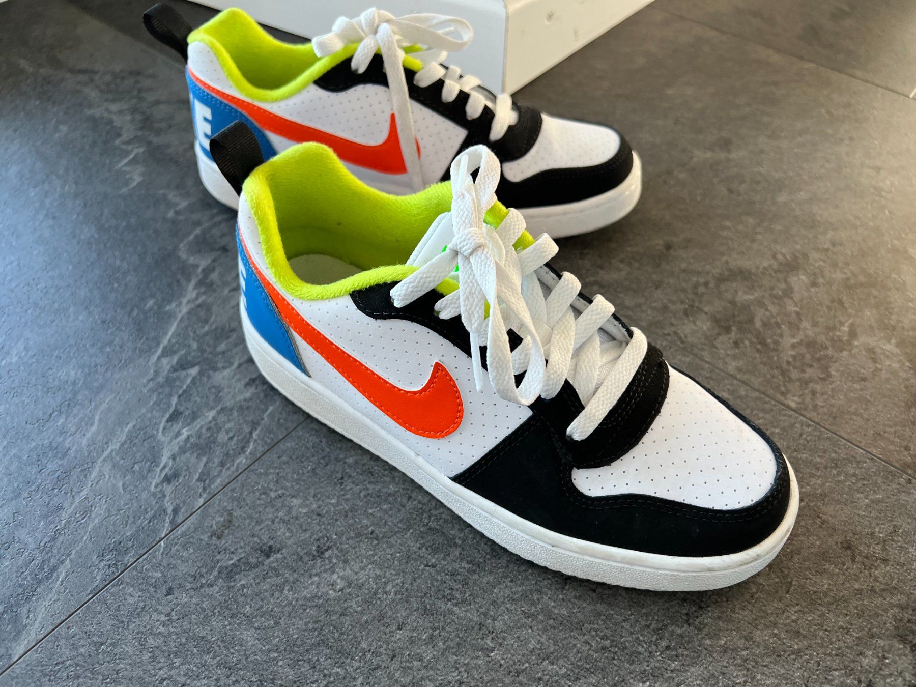 Nike Scarpe da uomo: NIKE Schuhe, Neu Gr. 36,5 – Nuovo (secondo la descrizione) da Walzenhausen venduto da Cerna007 8