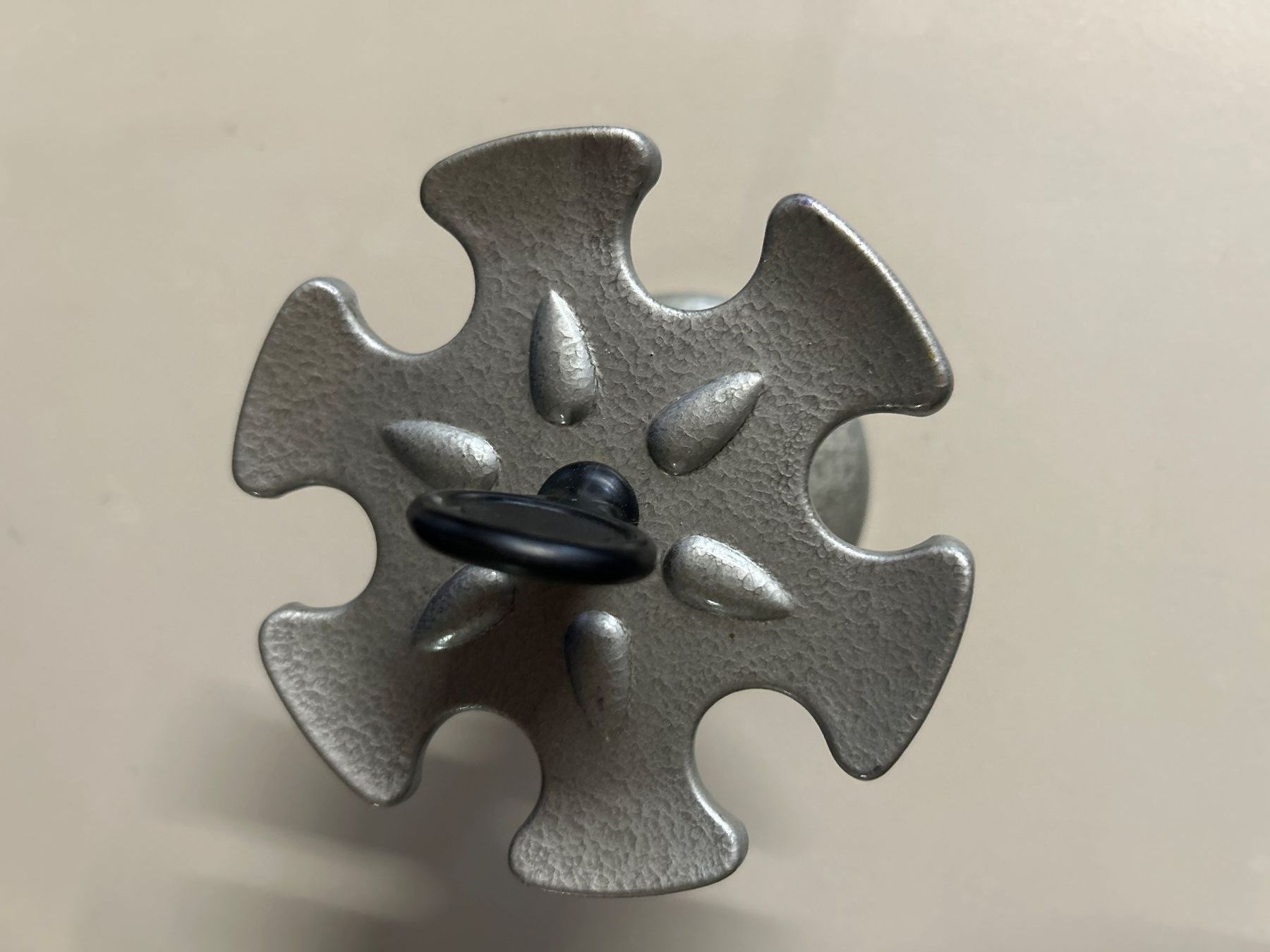 Supporti a parete: Stempelhalter, Metall, 6 Arme - antik – Usato da Villnachern venduto da RicardoMary 2