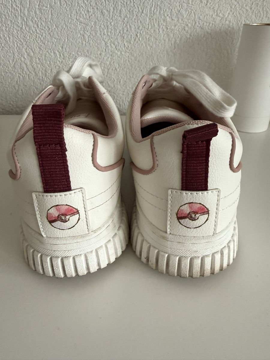 Zara Scarpe da donna: Zara x Pokémon Schuhe Gr. 39 – Usato da Zollikofen venduto da liindaaa 2