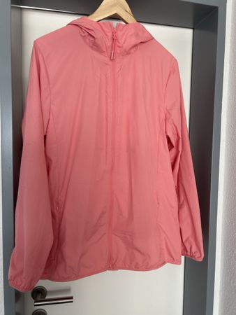 Leichte Outdoorjacke von Tchibo, Grösse M, heller Lachston