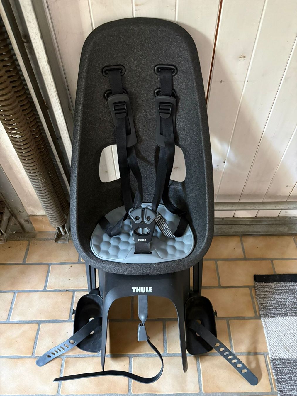 Thule Ersatzteile: Thule Kindersitz - Guter Zustand, abschliessbar – Gebraucht aus Erlen von Xcute 4