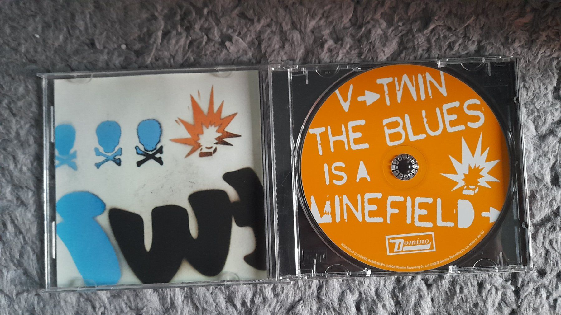 CD: V-TWIN    THE BLUES IS A MINEFELD CD – Usato da Wetzikon ZH venduto da Ramones01 2