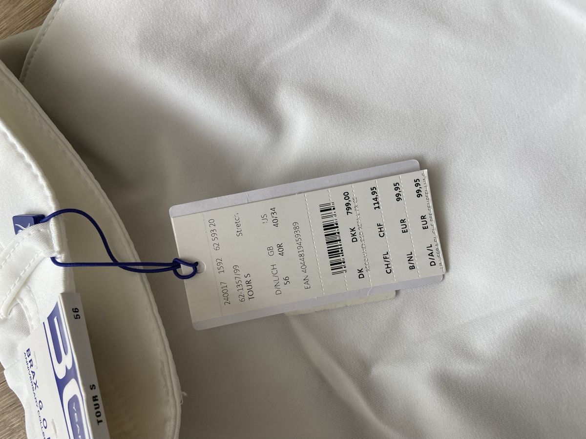 Pantaloni: Brax Golf kurze Hose 56 – Usato da Horgen venduto da smlecnik78 3