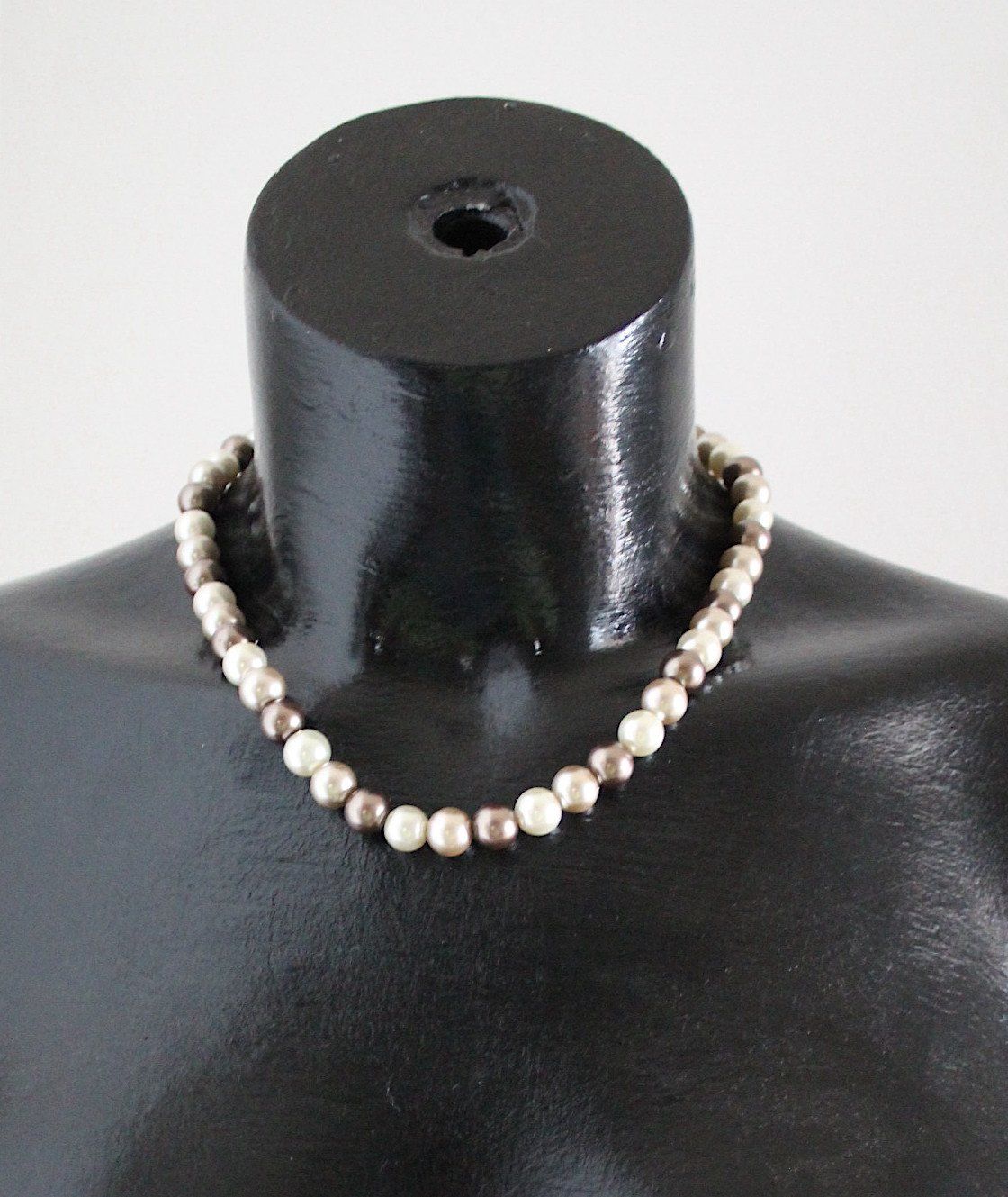 Perles (synthétiques): Perlenkette mit Glasperlen, Länge 23-26 cm – D'occasion à Locarno par madame-tus-sauds 3